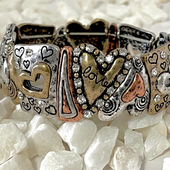 COPY - Heart  bracelet. - Picture 2 of 4